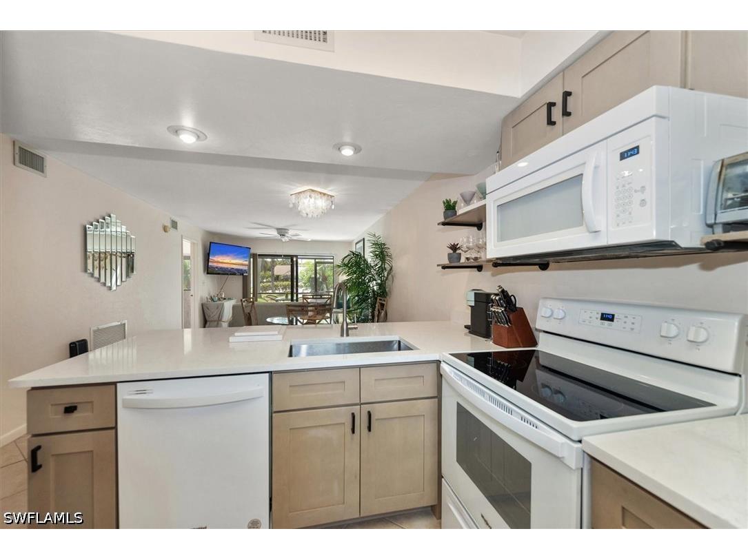 811 W Elkcam Circle #D2 Marco Island FL 34145 226014470 image15