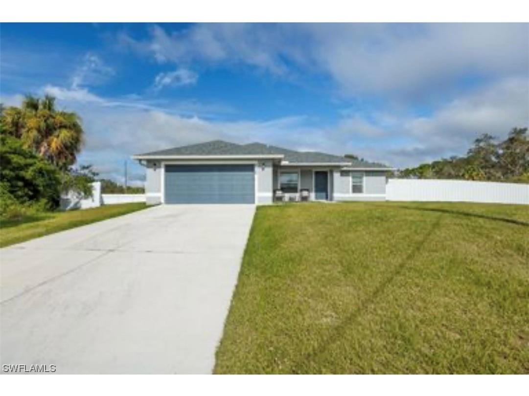 8110 Mesa Court Labelle FL 33935 223082635 image1