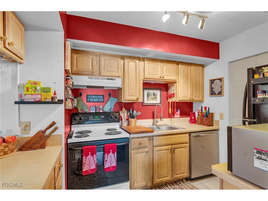 8110 S Woods Circle #13 Fort Myers FL 33919 2025020208 image12