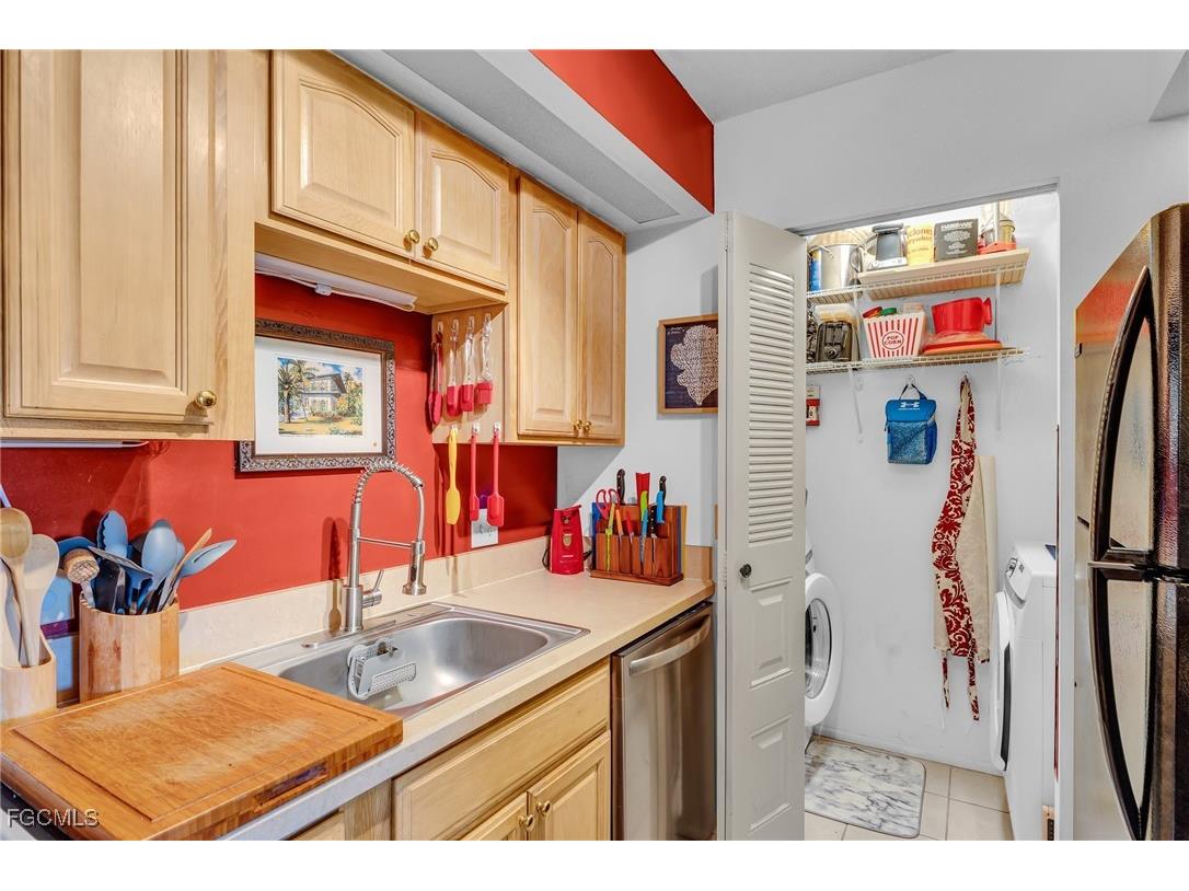 8110 S Woods Circle #13 Fort Myers FL 33919 2025020208 image14