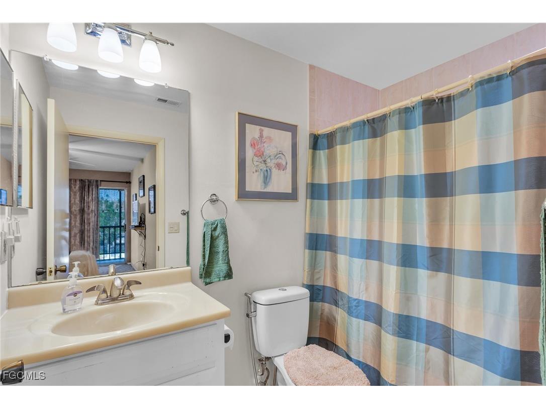 8110 S Woods Circle #13 Fort Myers FL 33919 2025020208 image5