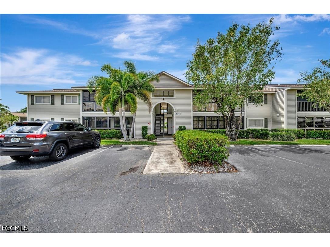 8110 S Woods Circle #4 Fort Myers FL 33919 2026018045 image1