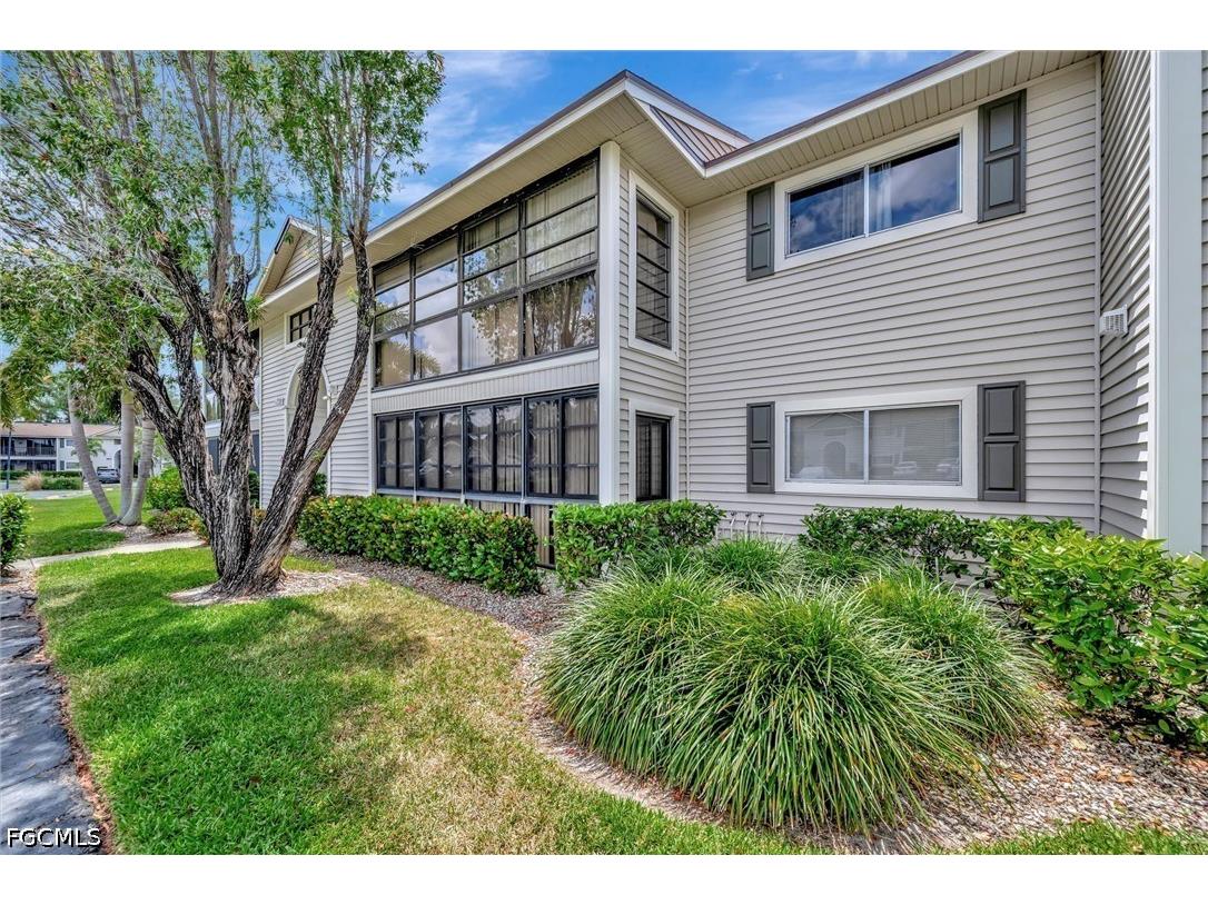 8110 S Woods Circle #4 Fort Myers FL 33919 2026018045 image3