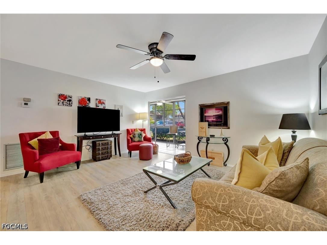 8110 S Woods Circle #4 Fort Myers FL 33919 2026018045 image5