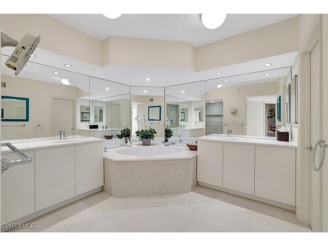 8111 Bay Colony Drive #1102 Naples FL 34108 225080707 image17