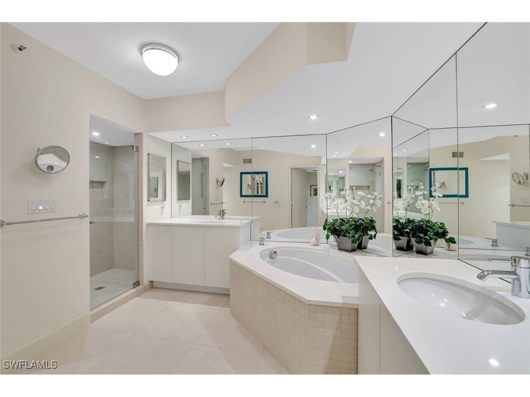 8111 Bay Colony Drive #1102 Naples FL 34108 225080707 image18