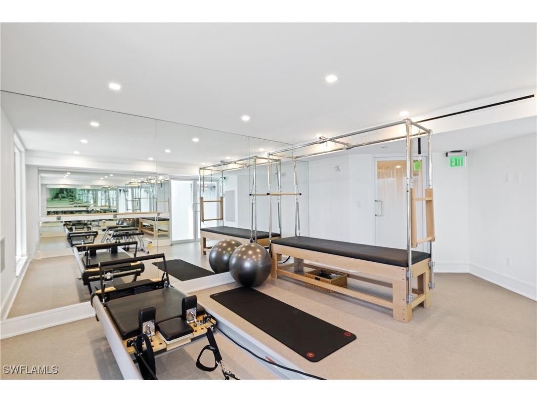 8111 Bay Colony Drive #1902 Naples FL 34108 225064153 image33