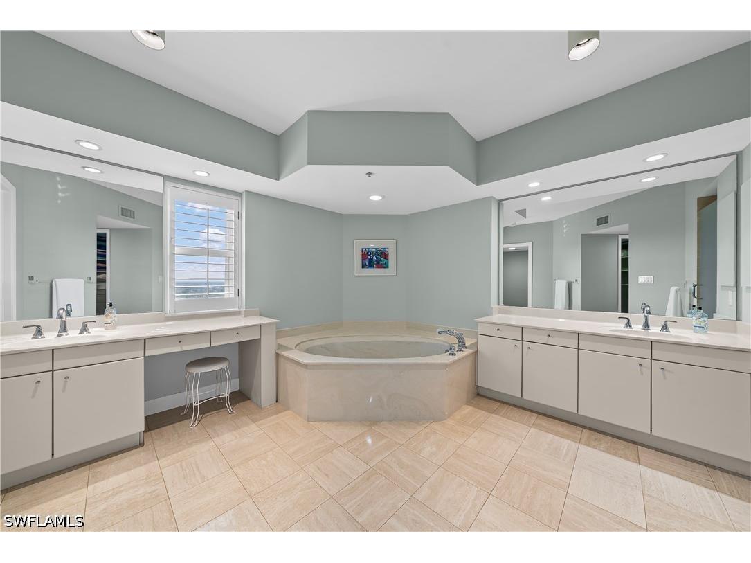 8111 Bay Colony Drive #1904 Naples FL 34108 226021123 image21