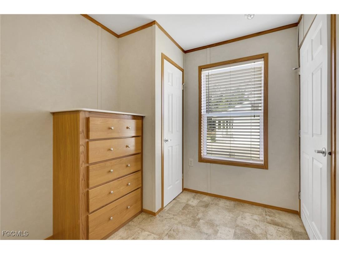 8111 Breeze Drive North Fort Myers FL 33917 2025020524 image12