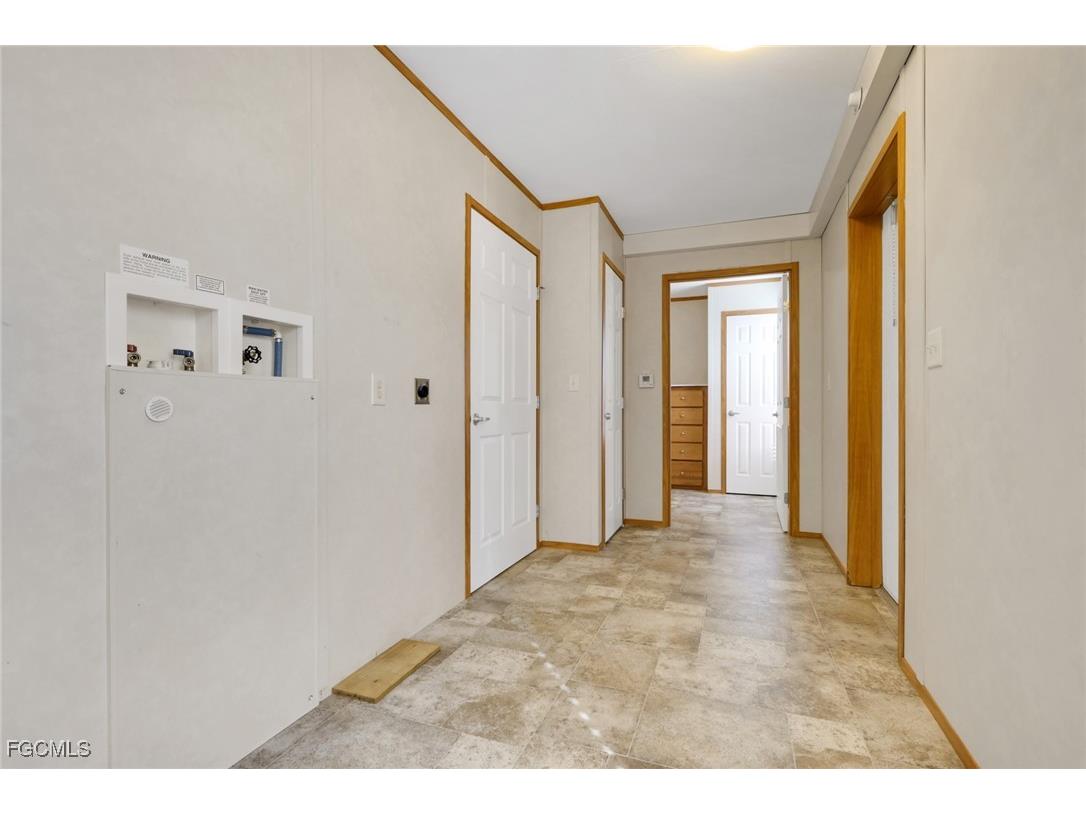 8111 Breeze Drive North Fort Myers FL 33917 2025020524 image13