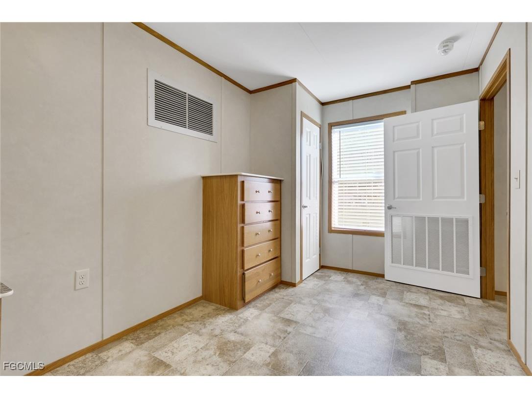 8111 Breeze Drive North Fort Myers FL 33917 2025020524 image17