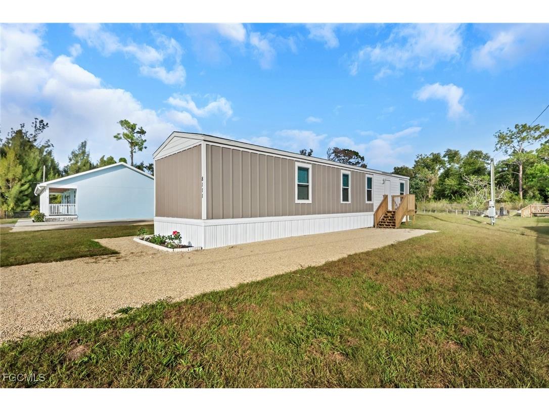 8111 Breeze Drive North Fort Myers FL 33917 2025020524 image20