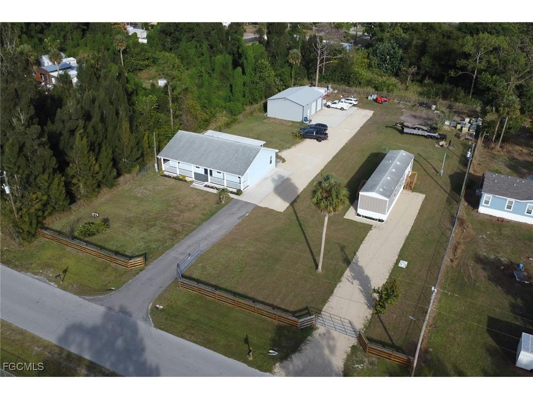 8111 Breeze Drive North Fort Myers FL 33917 2025020524 image24