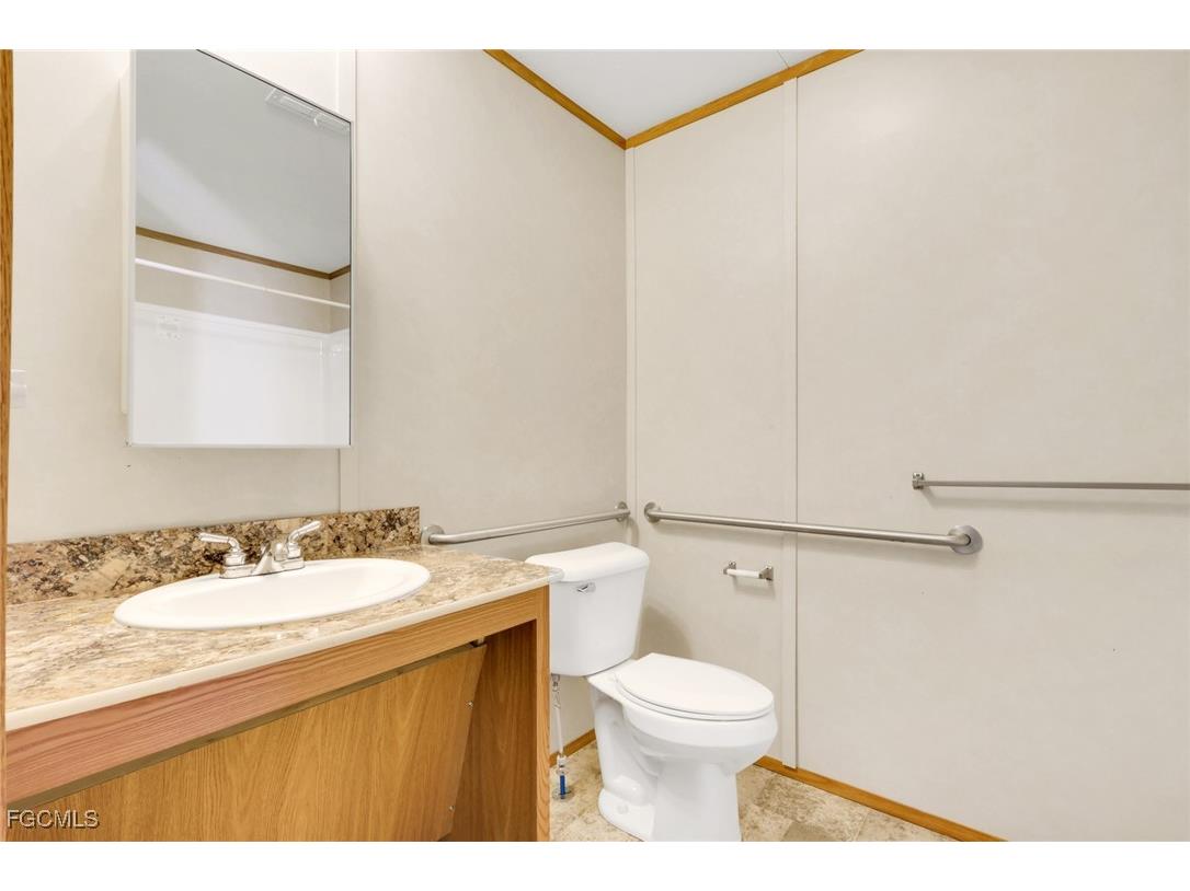 8111 Breeze Drive North Fort Myers FL 33917 2025020524 image9