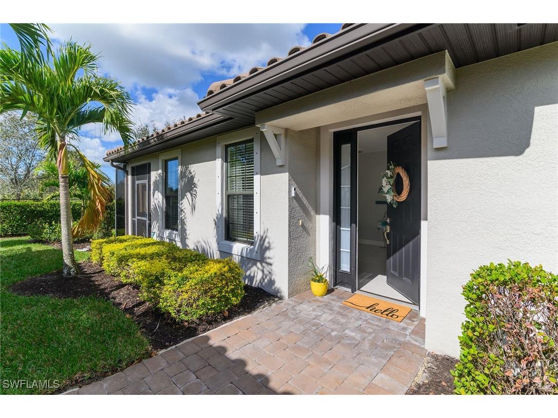 8111 Calle Canovas Street Naples FL 34114 226001949 image1