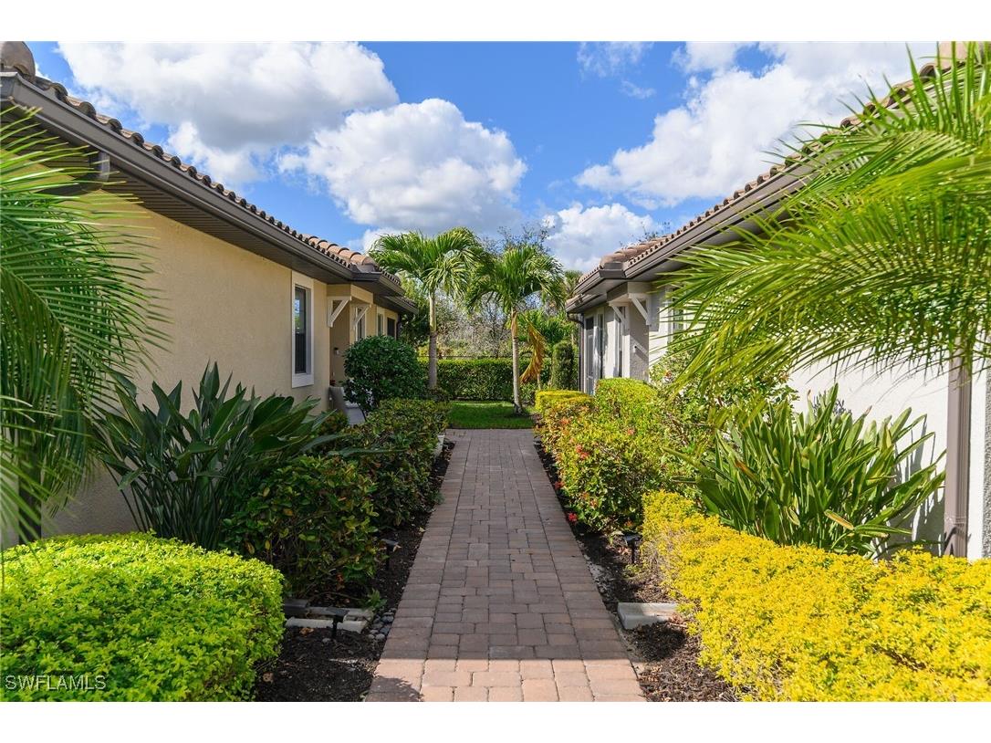 8111 Calle Canovas Street Naples FL 34114 226001949 image7