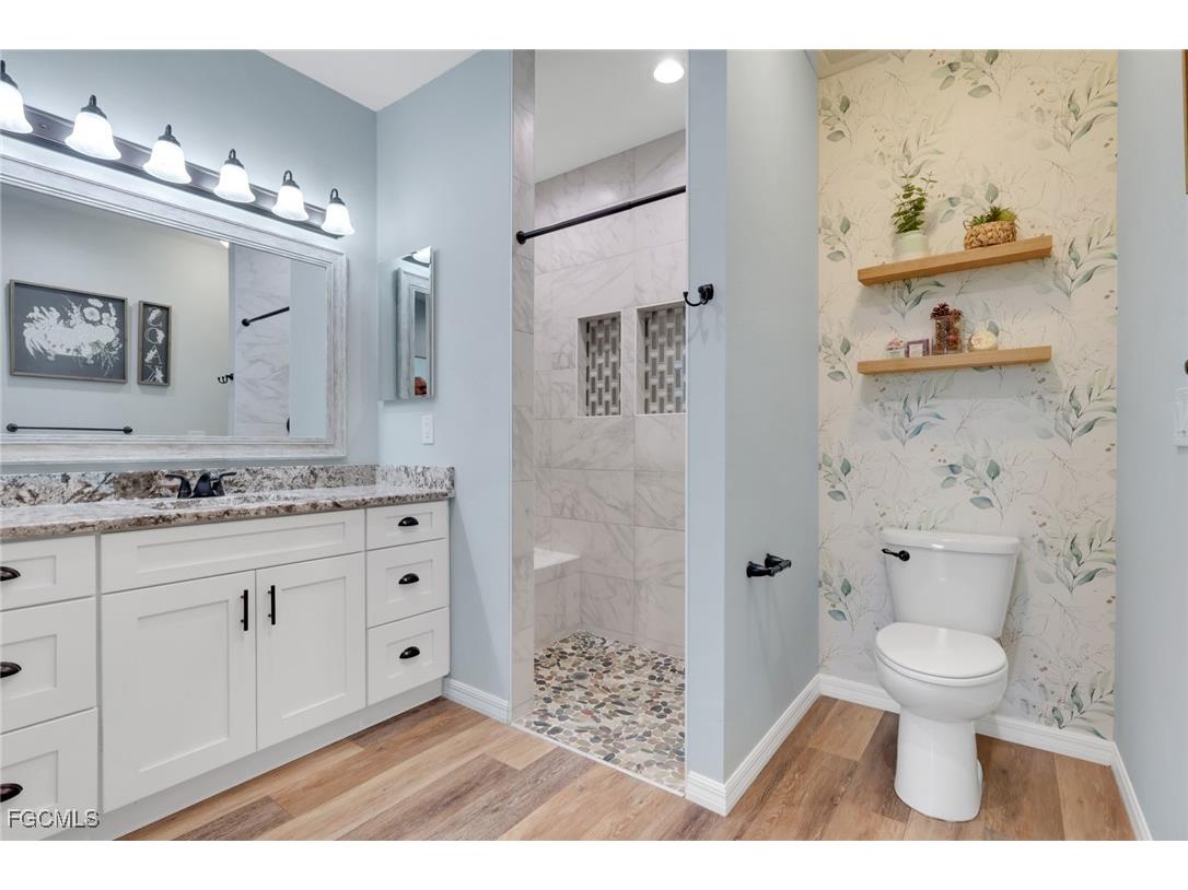 8117 Breeze Drive North Fort Myers FL 33917 2025020523 image12