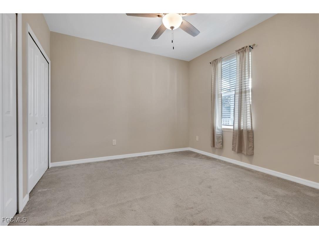 8117 Breeze Drive North Fort Myers FL 33917 2025020523 image19