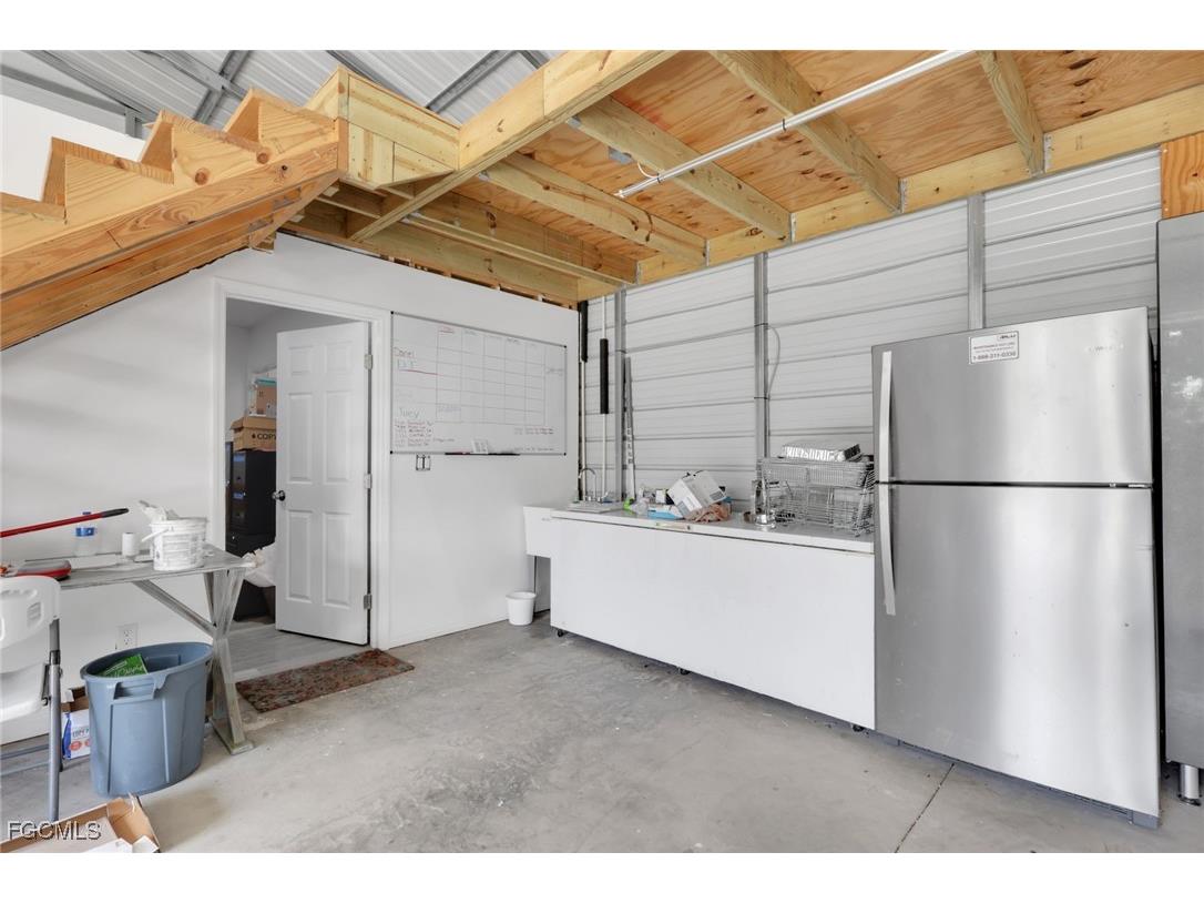 8117 Breeze Drive North Fort Myers FL 33917 2025020523 image26