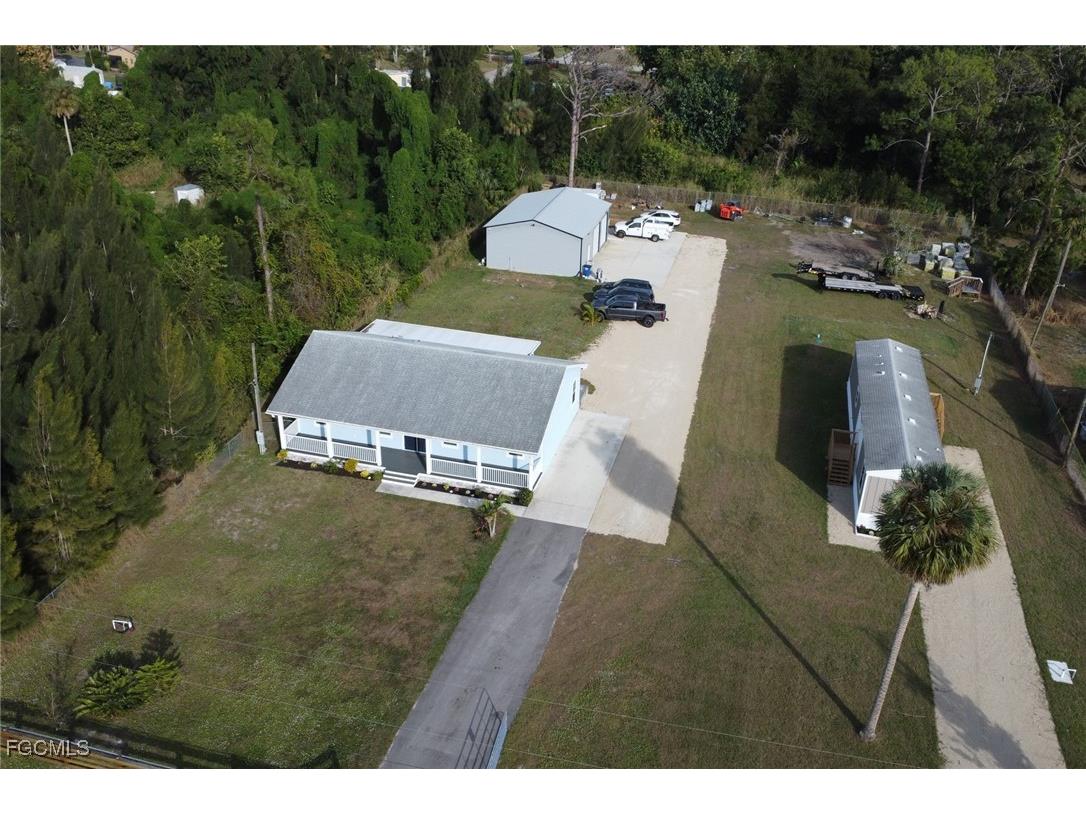 8117 Breeze Drive North Fort Myers FL 33917 2025020523 image3