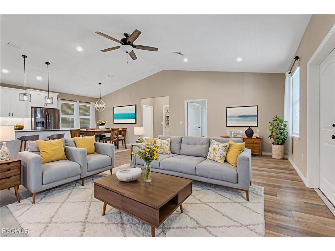 8117 Breeze Drive North Fort Myers FL 33917 2025020523 image5