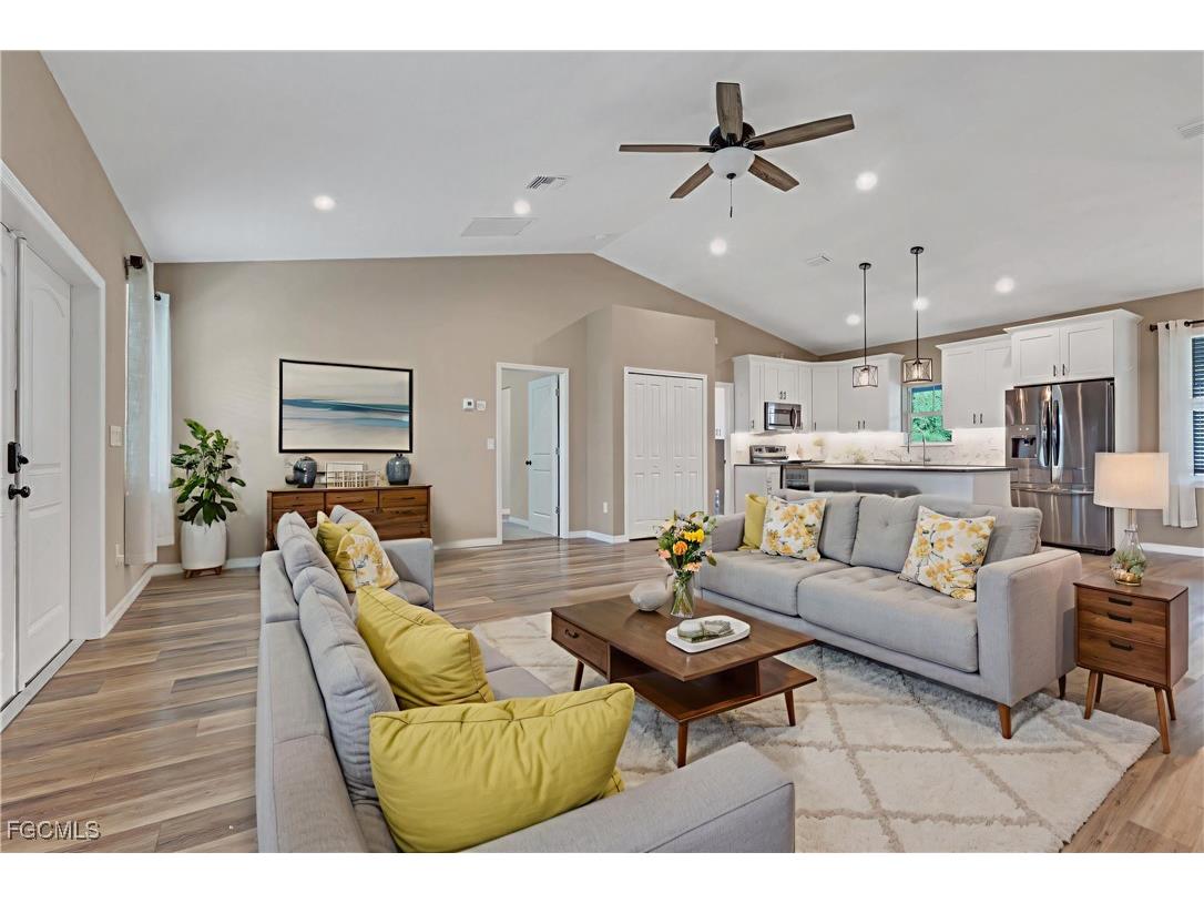 8117 Breeze Drive North Fort Myers FL 33917 2025020523 image6