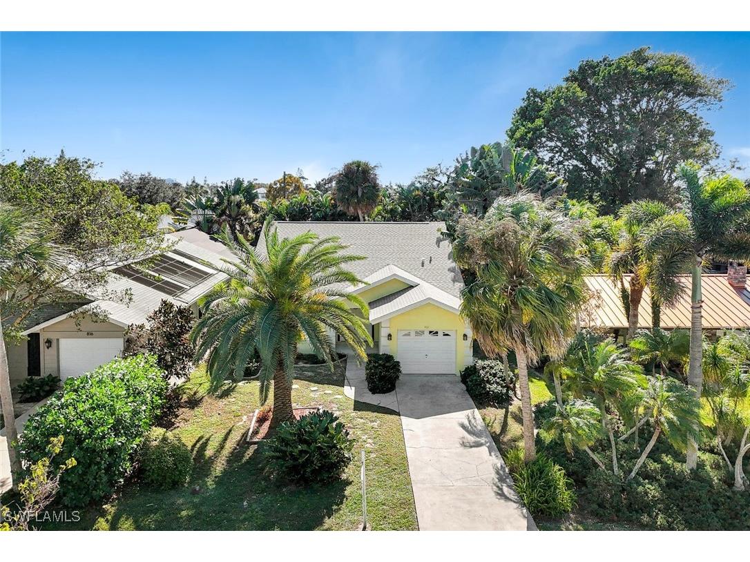 812 102nd Avenue N Naples FL 34108 226002950 image1