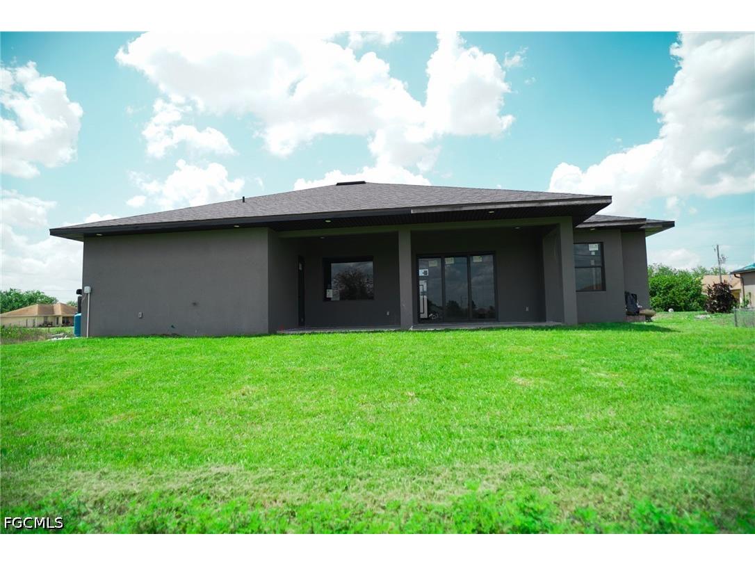 812 Chapel Avenue Lehigh Acres FL 33971 2026010945 image23