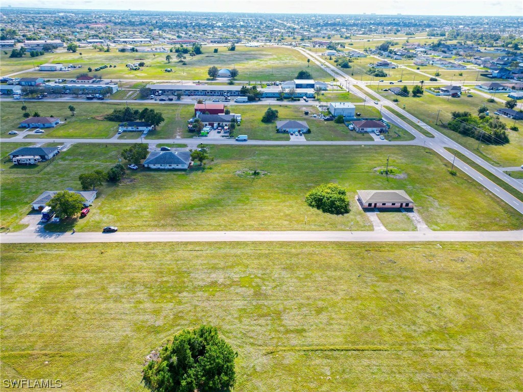 812 NE 8th Terrace Cape Coral FL 33909 223020351 image1