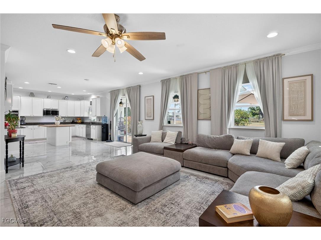 812 SW 11th Court Cape Coral FL 33991 2025018790 image10