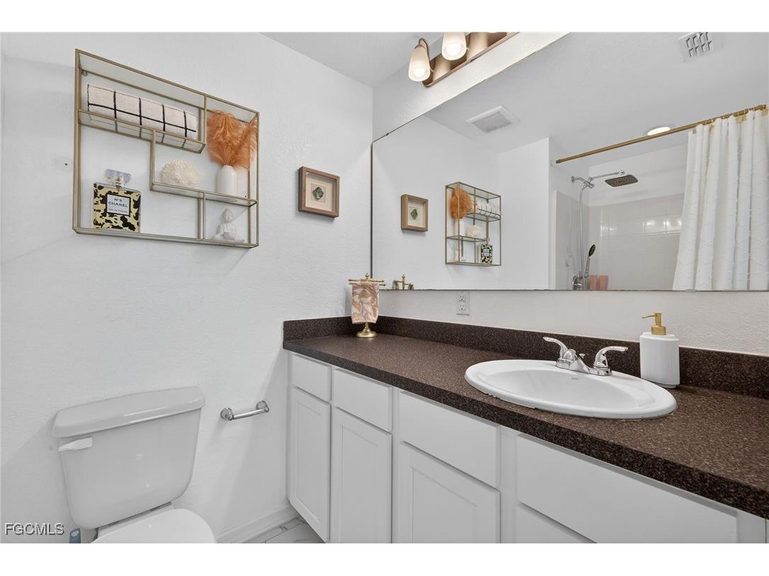 812 SW 11th Court Cape Coral FL 33991 2025018790 image25
