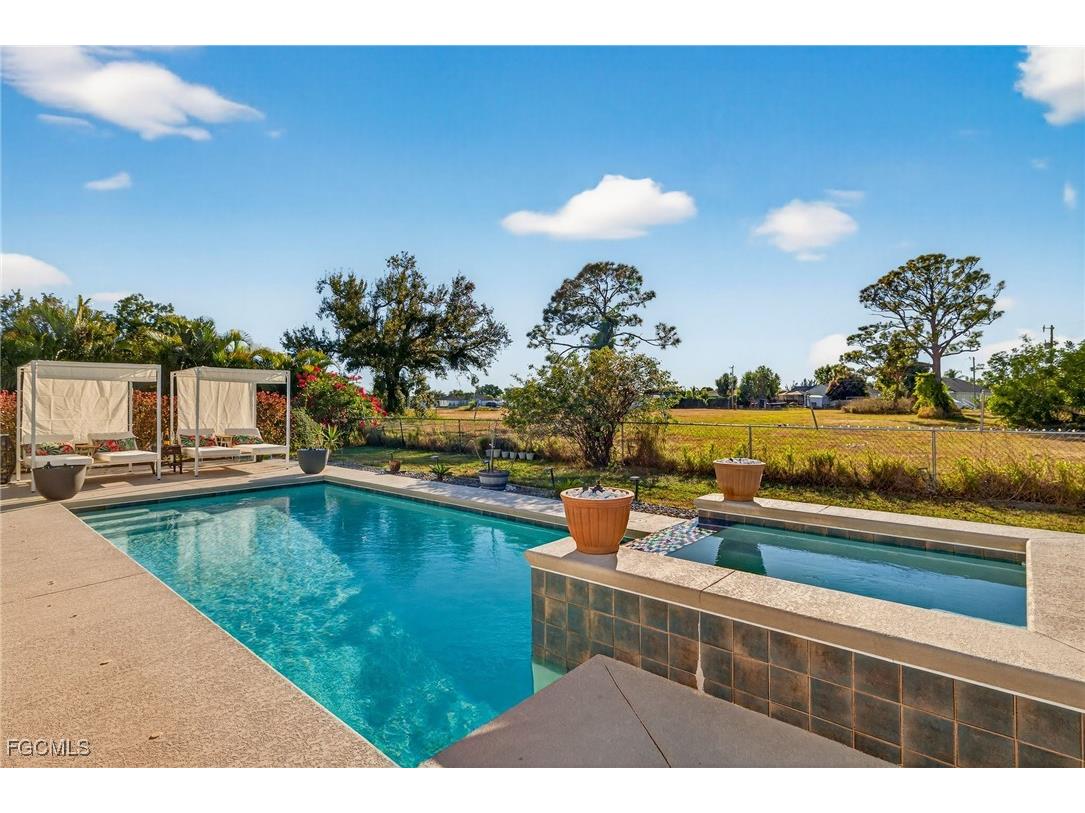 812 SW 11th Court Cape Coral FL 33991 2025018790 image38