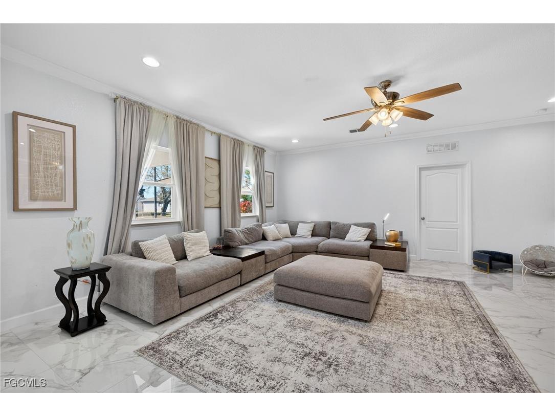 812 SW 11th Court Cape Coral FL 33991 2025018790 image9