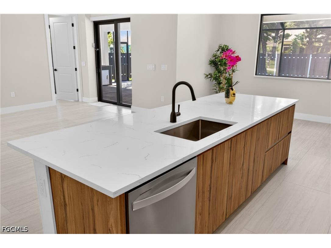 812 SW 14th Avenue Cape Coral FL 33991 2026022153 image15