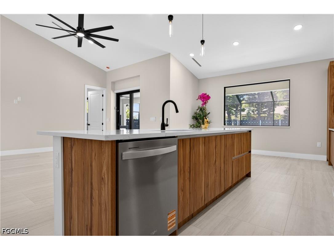 812 SW 14th Avenue Cape Coral FL 33991 2026022153 image16