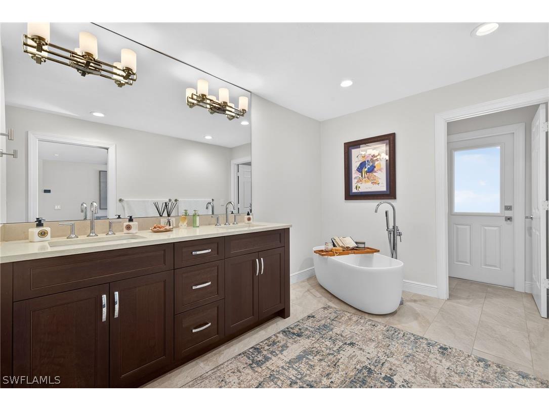 812 Tallow Tree Court Naples FL 34108 226012115 image9