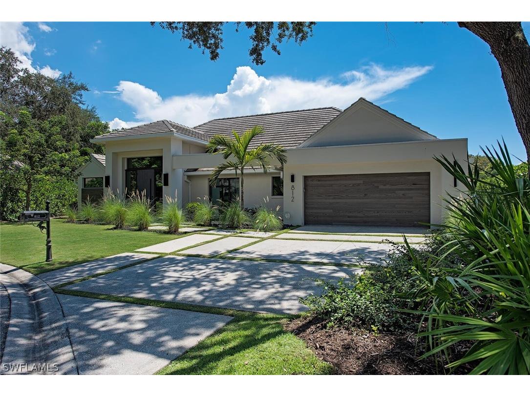 812 Turkey Oak Lane Naples FL 34108 222067206 image1