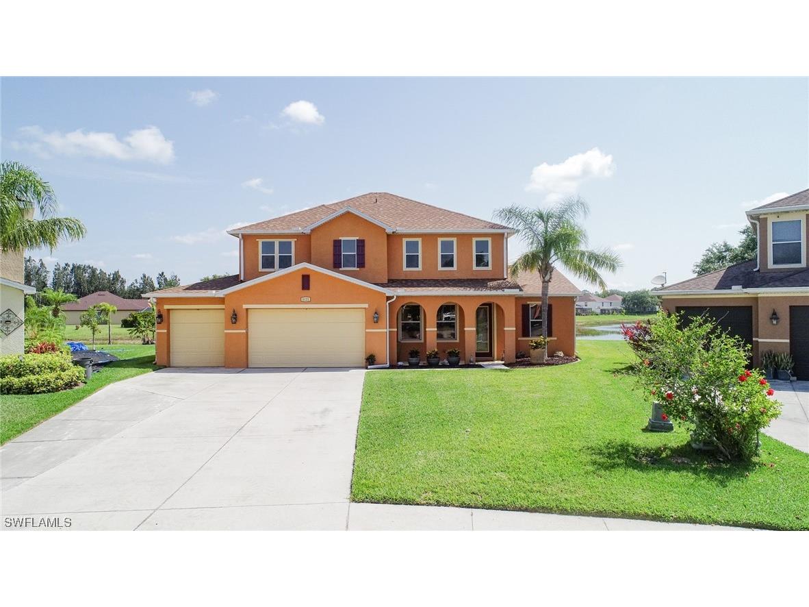 8121 Blue Daze Court Lehigh Acres FL 33972 223031099 image1