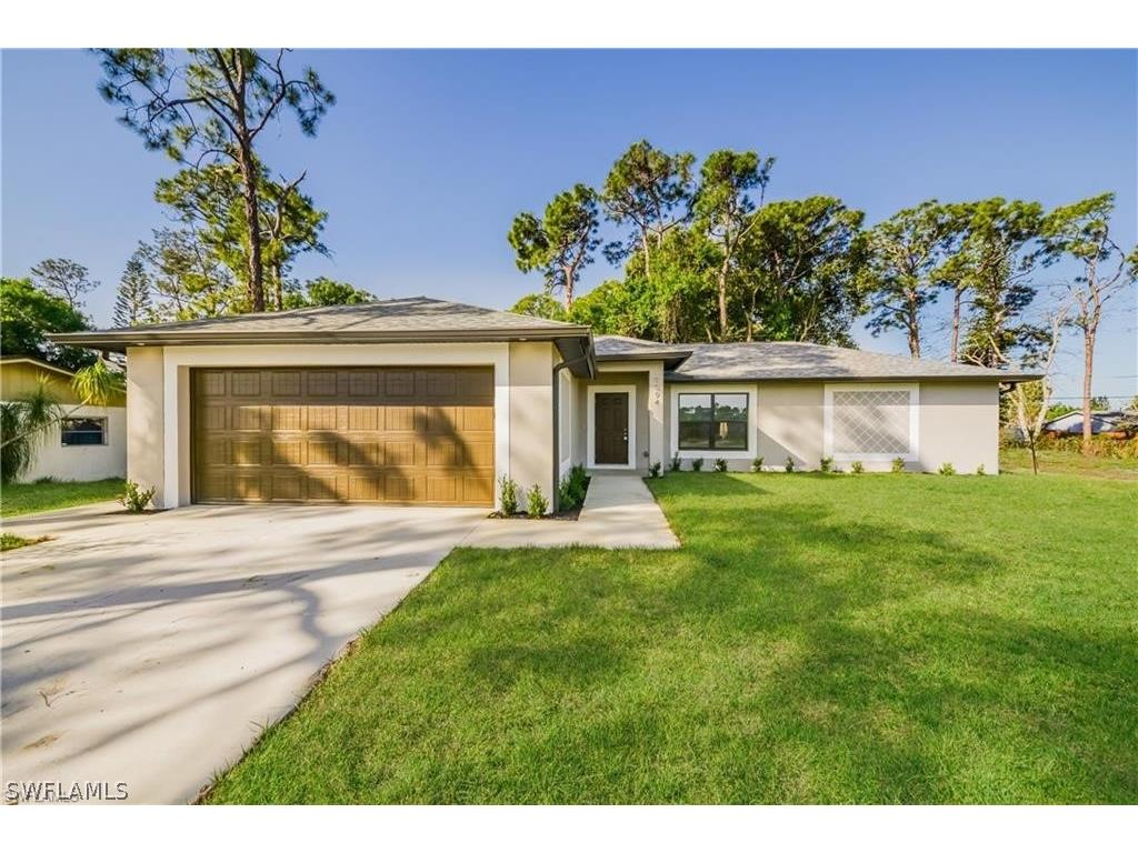 8121 Harrisburg Drive Fort Myers FL 33967 224034933 image1