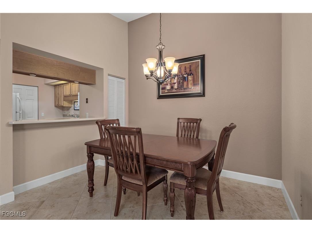 8121 S Woods Circle #8 Fort Myers FL 33919 2025025350 image12