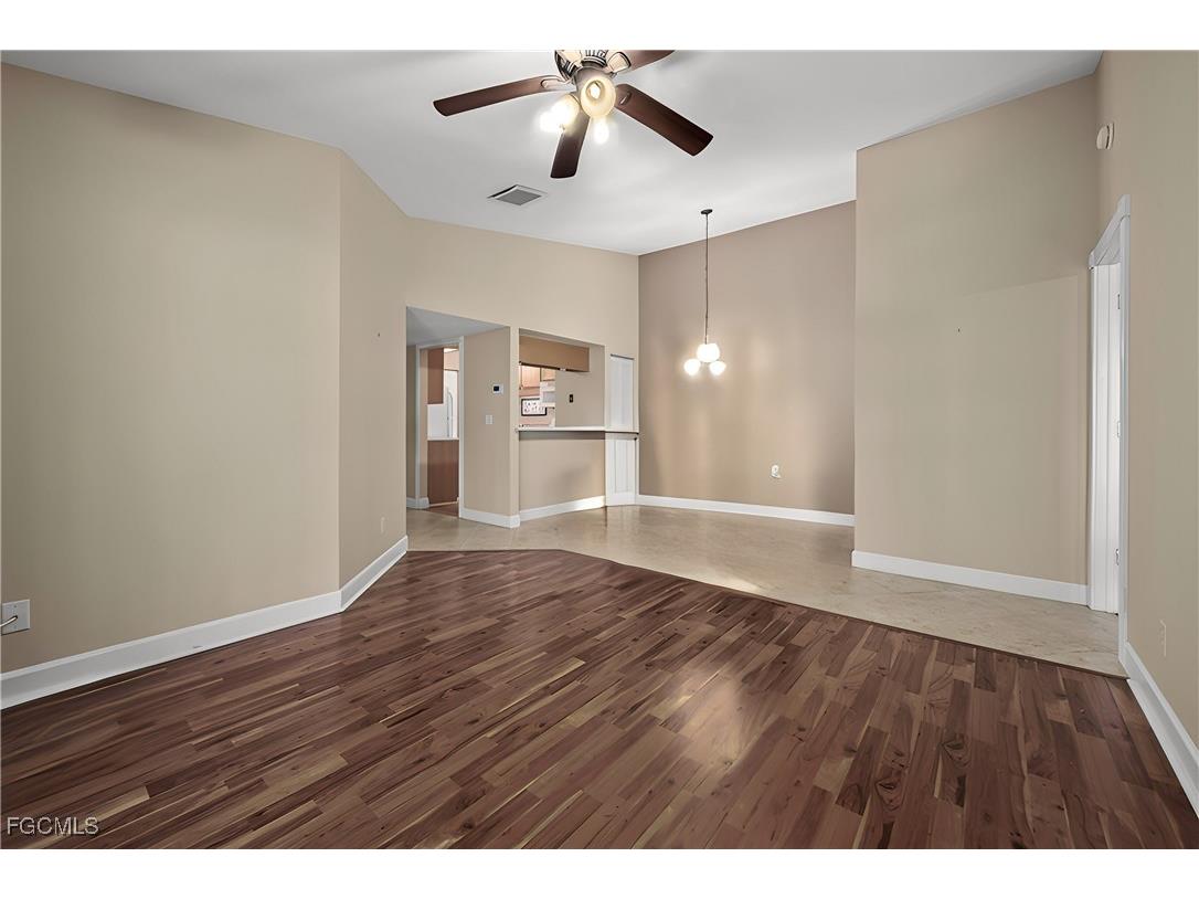 8121 S Woods Circle #8 Fort Myers FL 33919 2025025350 image7