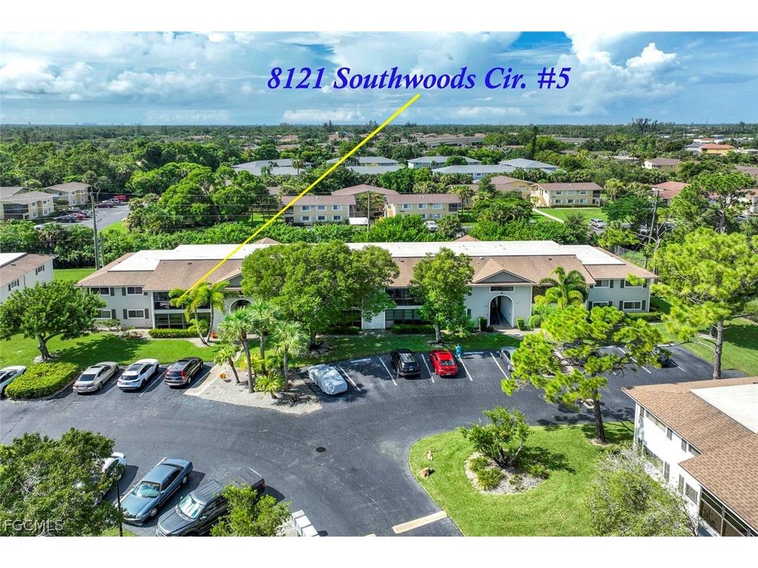 8121 S Woods Circle #UNIT 5 Fort Myers FL 33919 2026009783 image1