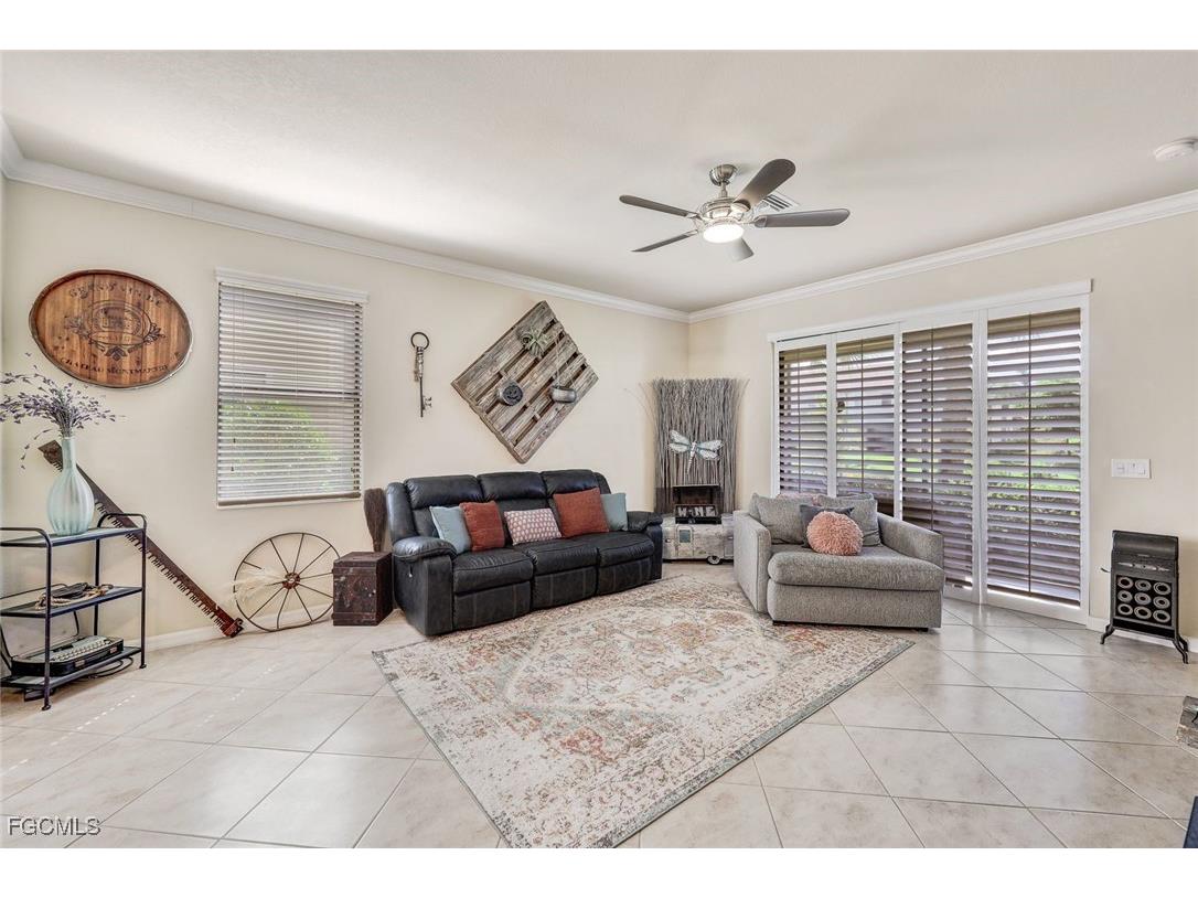 8121 Summerfield Street Fort Myers FL 33919 2025013745 image15