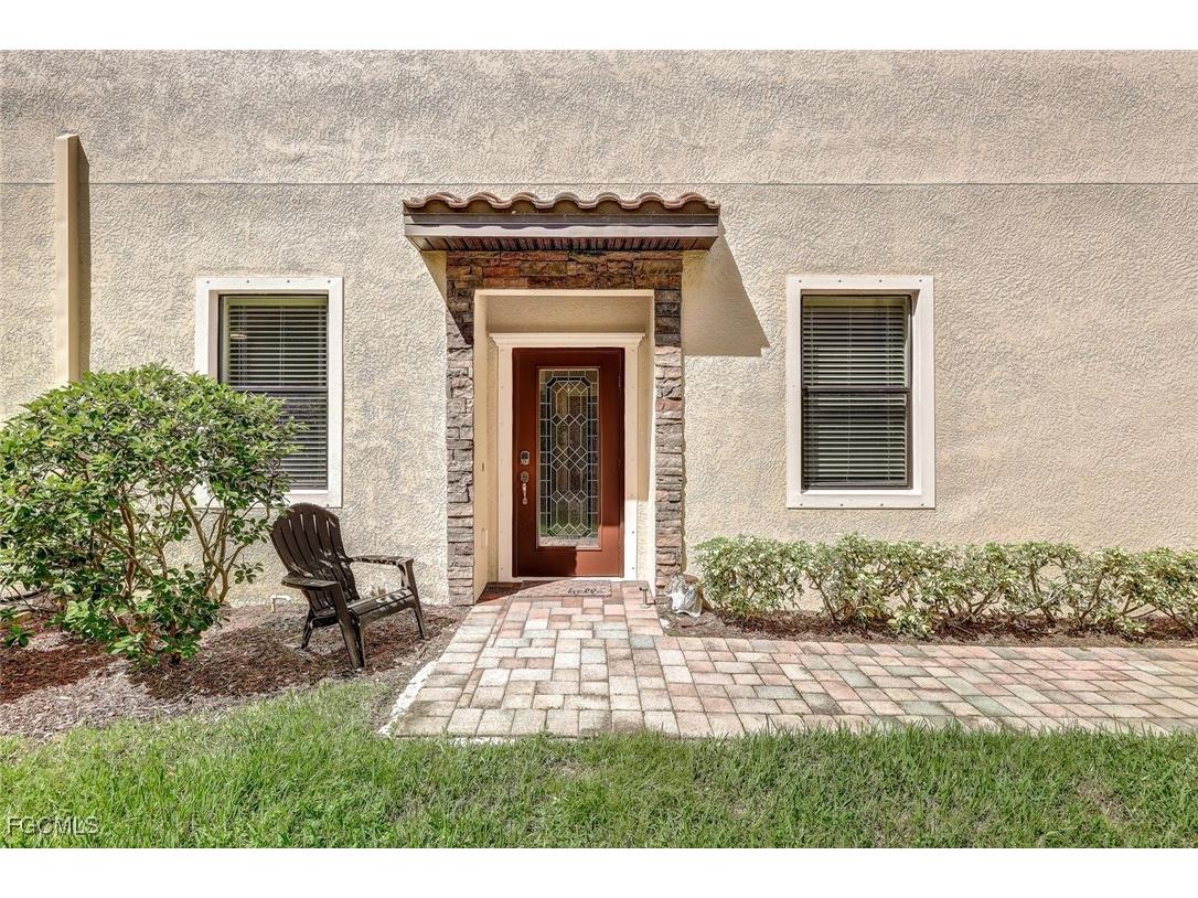 8121 Summerfield Street Fort Myers FL 33919 2025013745 image5