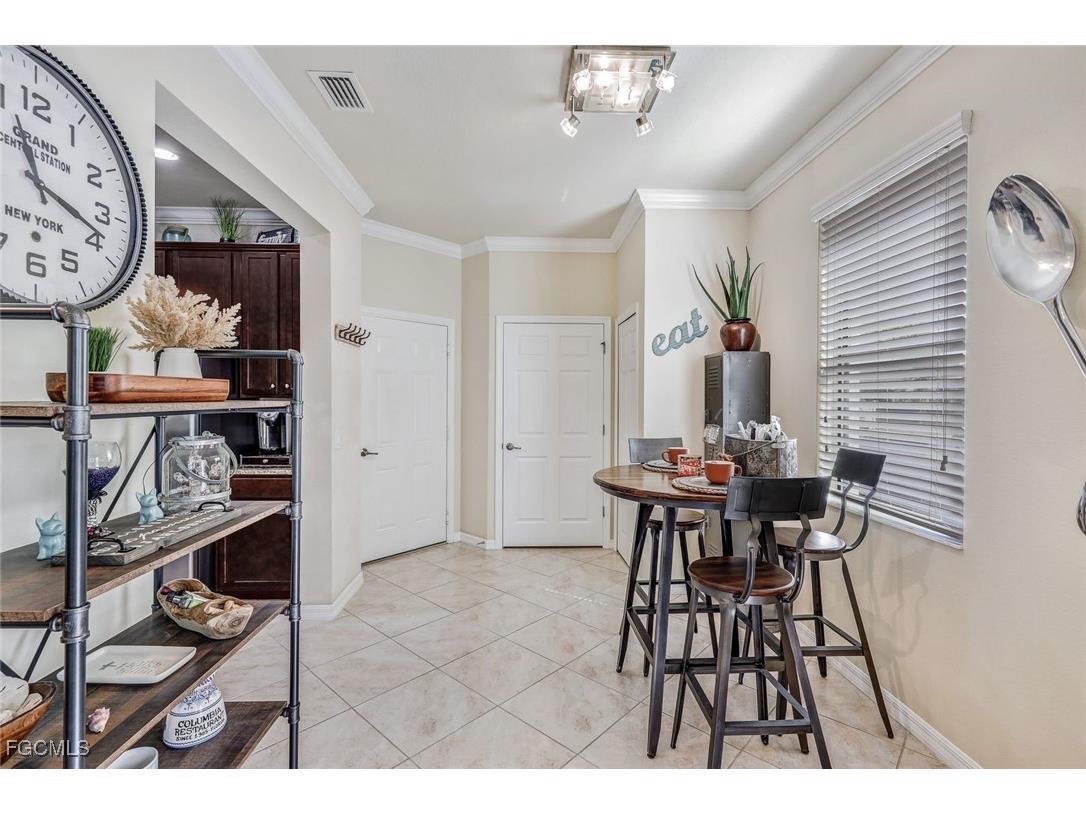 8121 Summerfield Street Fort Myers FL 33919 2025013745 image7