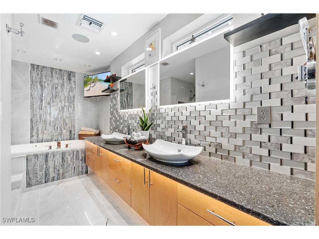 8124 Estero Boulevard Fort Myers Beach FL 33931 225076159 image24