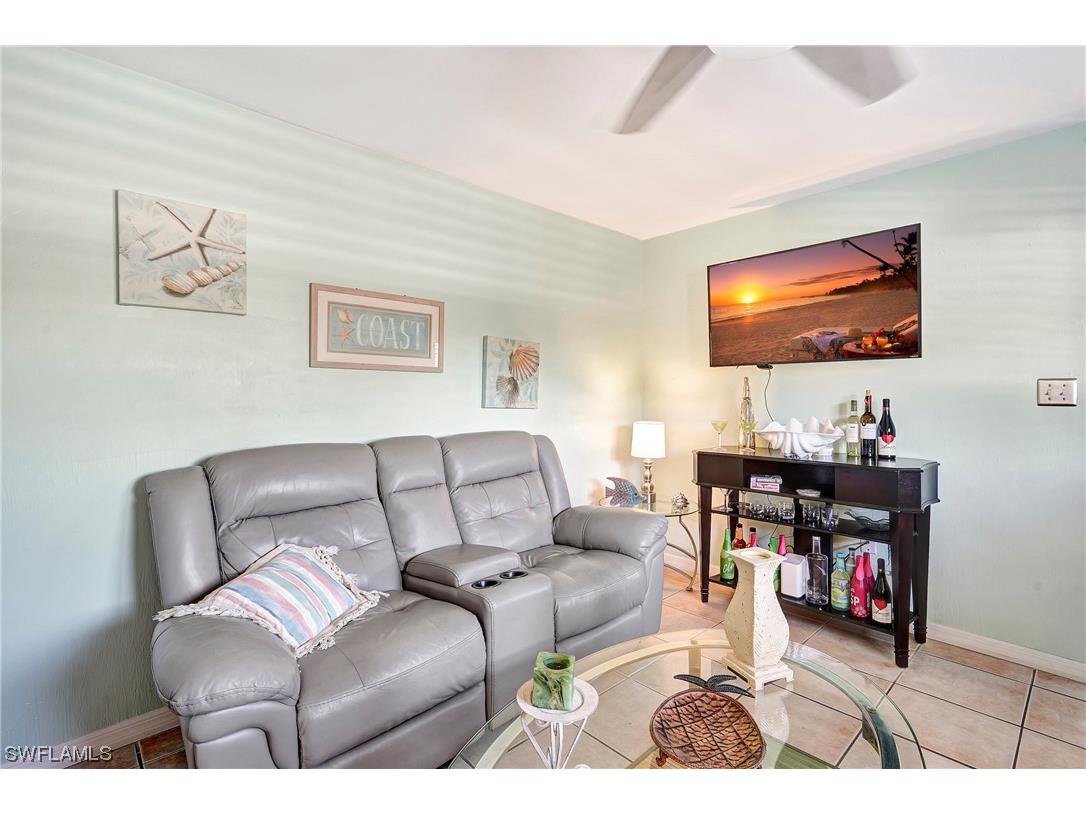 8127 Country Road #106 Fort Myers FL 33919 224012636 image1