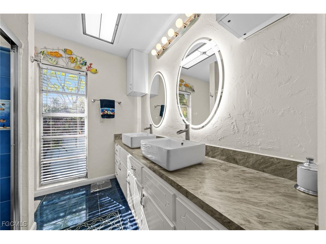 813 105th Avenue N Naples FL 34108 2025024742 image14