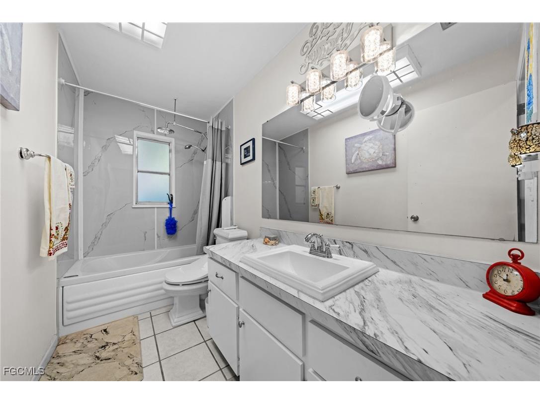 813 105th Avenue N Naples FL 34108 2025024742 image17