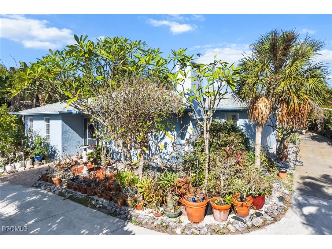 813 105th Avenue N Naples FL 34108 2025024742 image29
